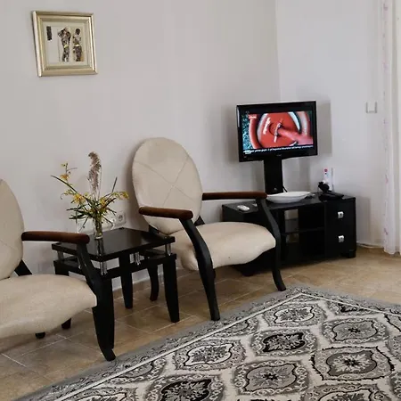 Διαμέρισμα Lovely With Shared Pool Near Calis Beach In *